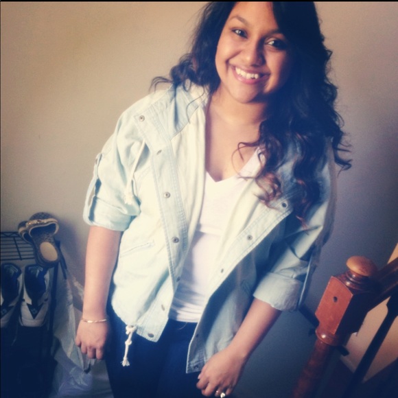 Meet your Posher, Leila - Picture 1 of 1